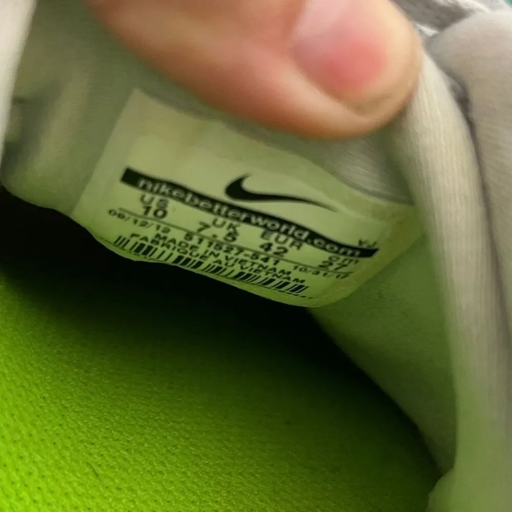 Nike women teal